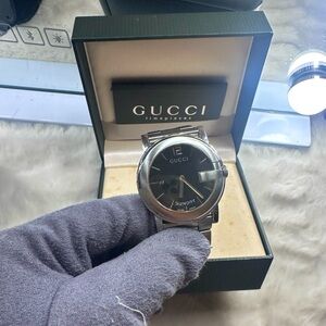 Authentic UNISEX GUCCI watch